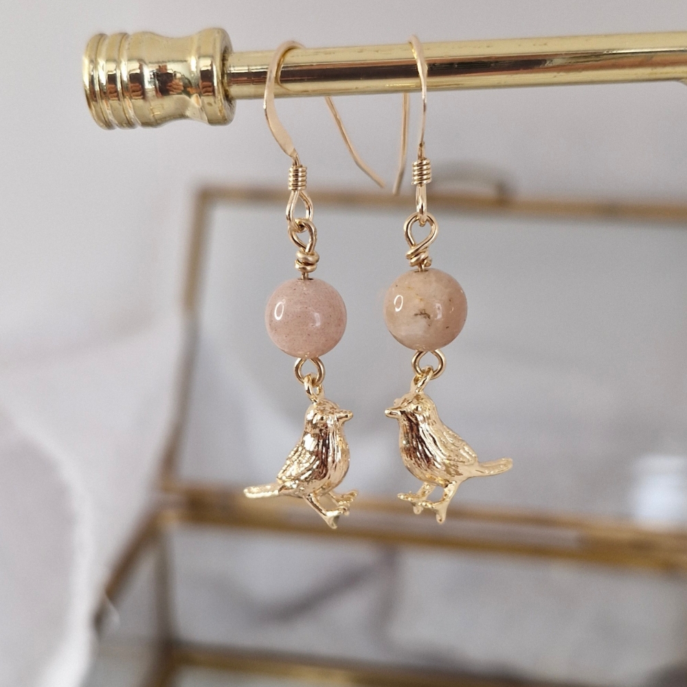 Boucles d'oreille oiseau pierre de lune rose Boucles d'oreille oiseau pierre de lune rose
